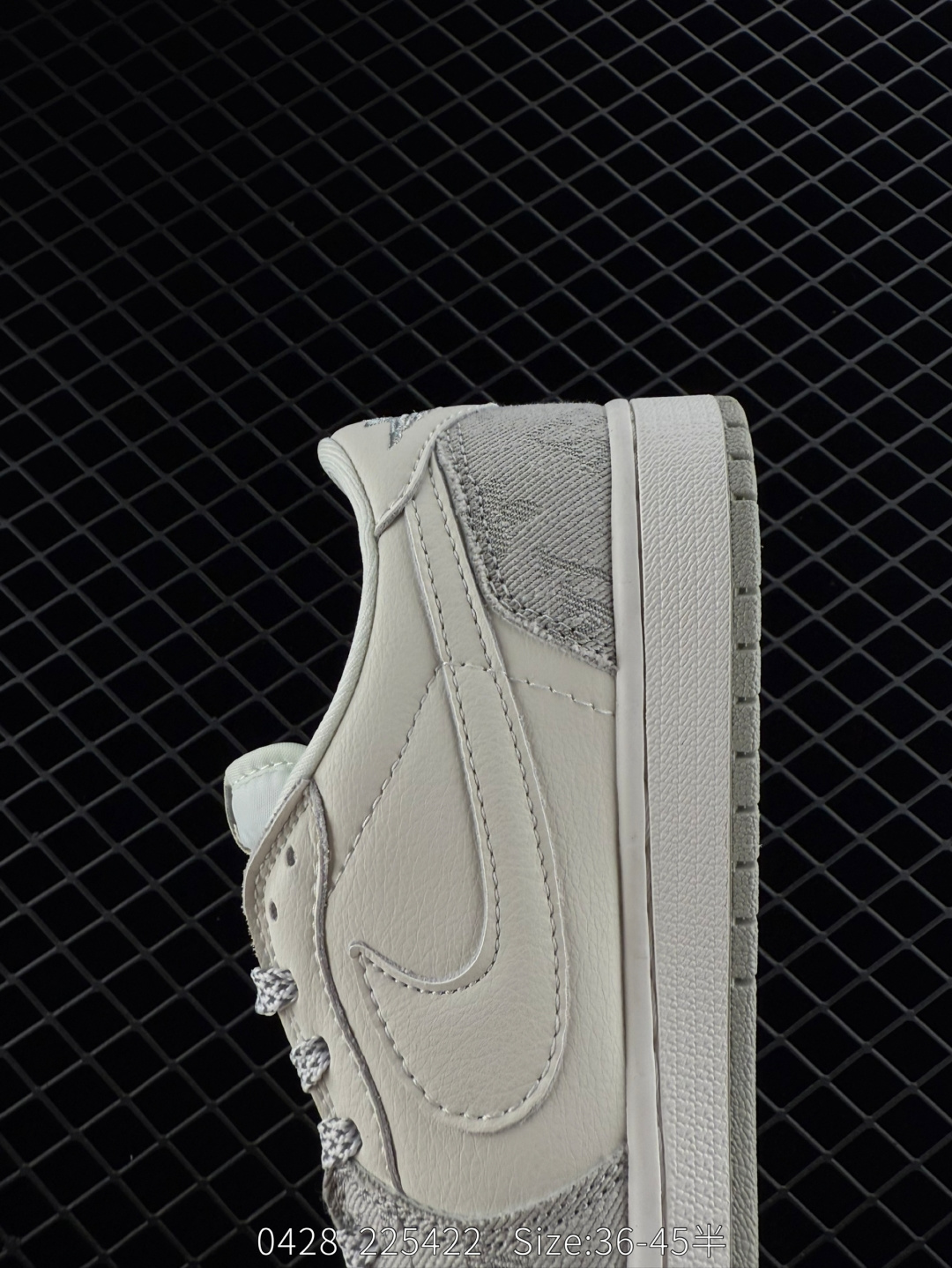 Travis Scott x Air Jordan 1 ” Reverse Mocha “